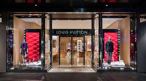 louis vuitton auckland airport|Louis Vuitton queen street.